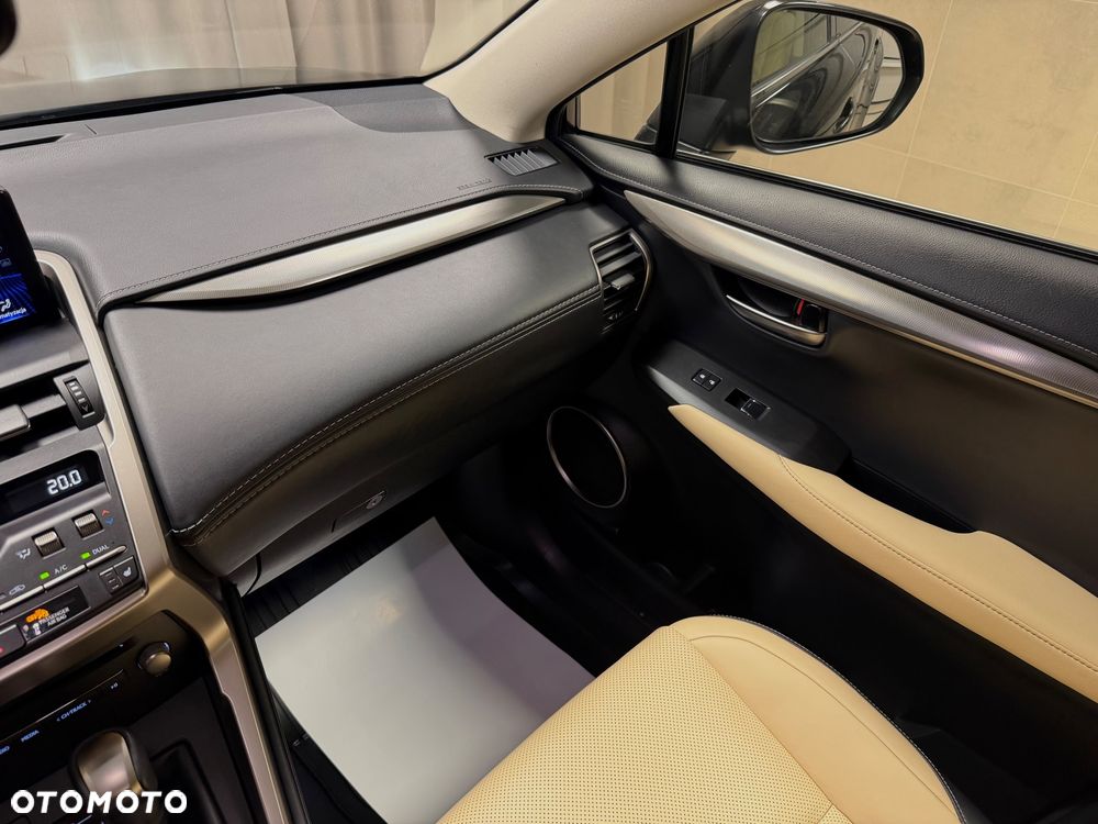 Lexus NX 300 Comfort AWD - 26