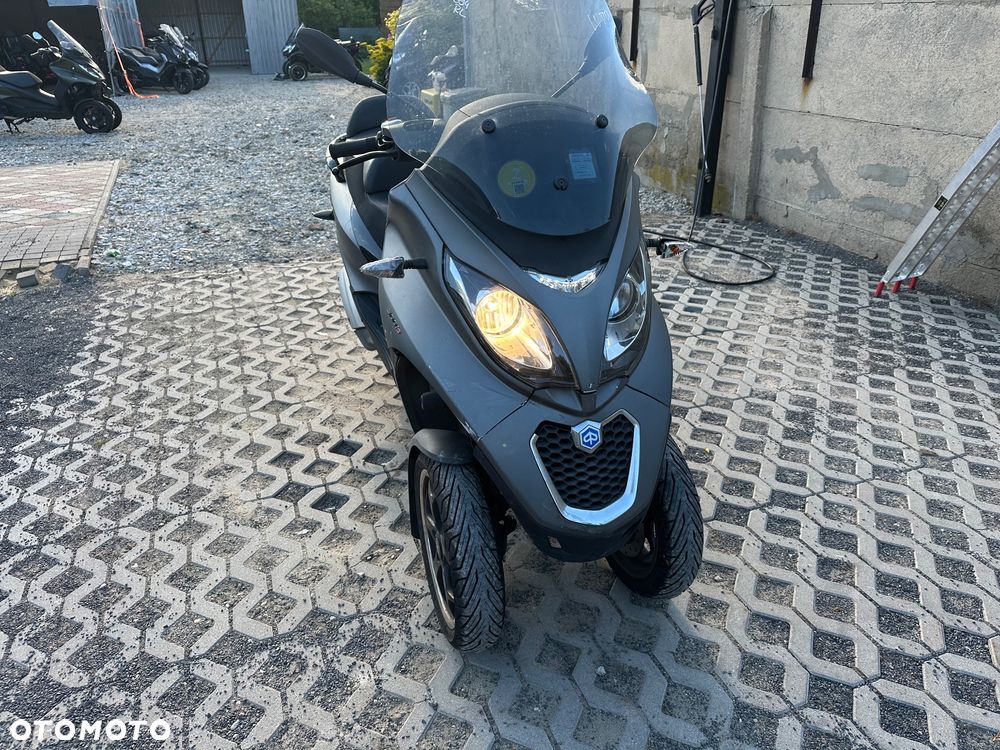 Piaggio MP-3 - 14