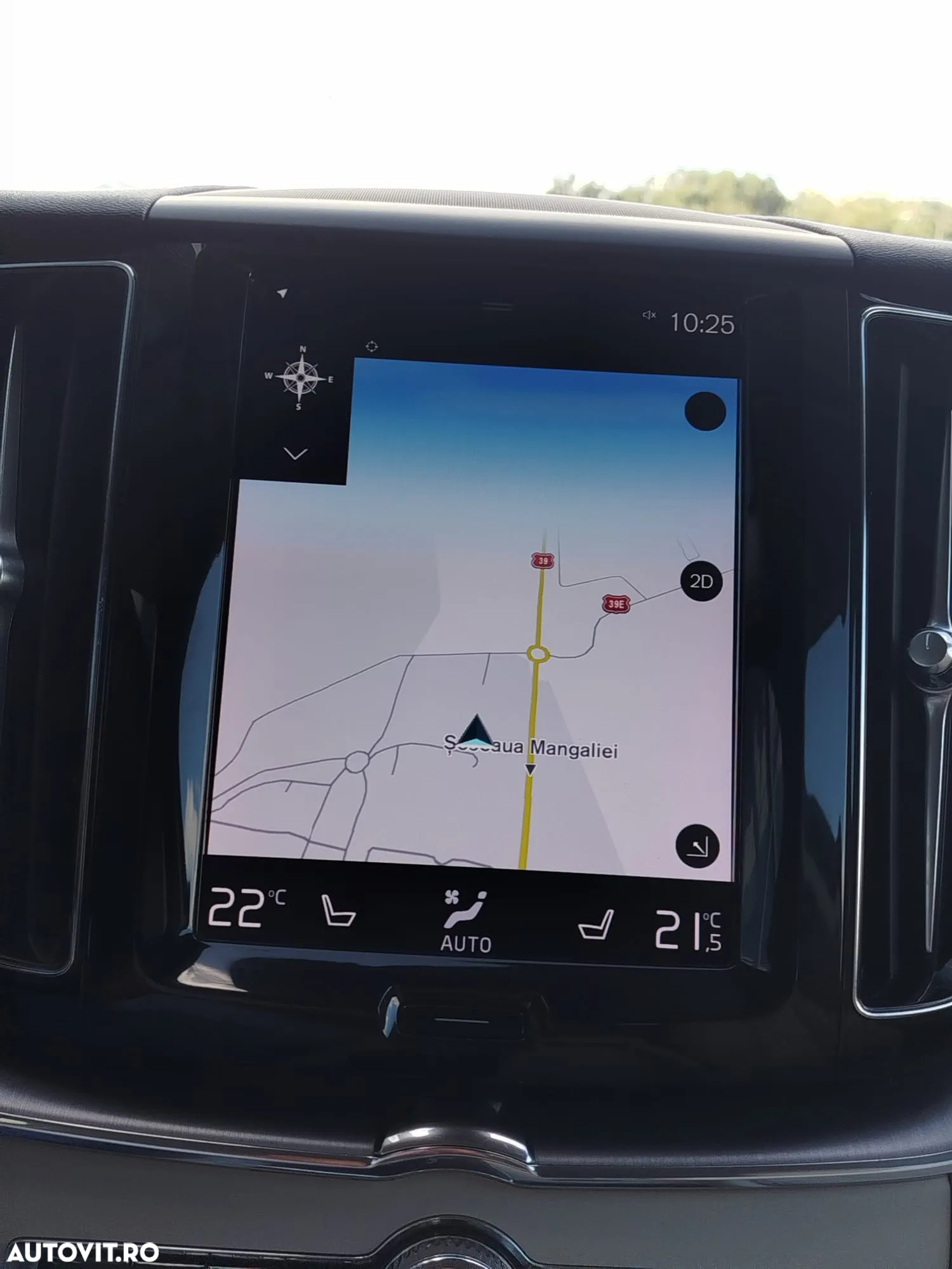 Volvo XC 60 B4 MHEV Momentum Pro - 23