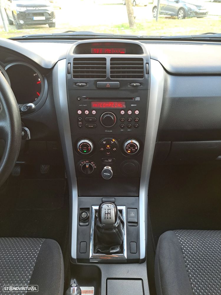 Suzuki Grand Vitara 1.9 DDiS X-Sport - 18