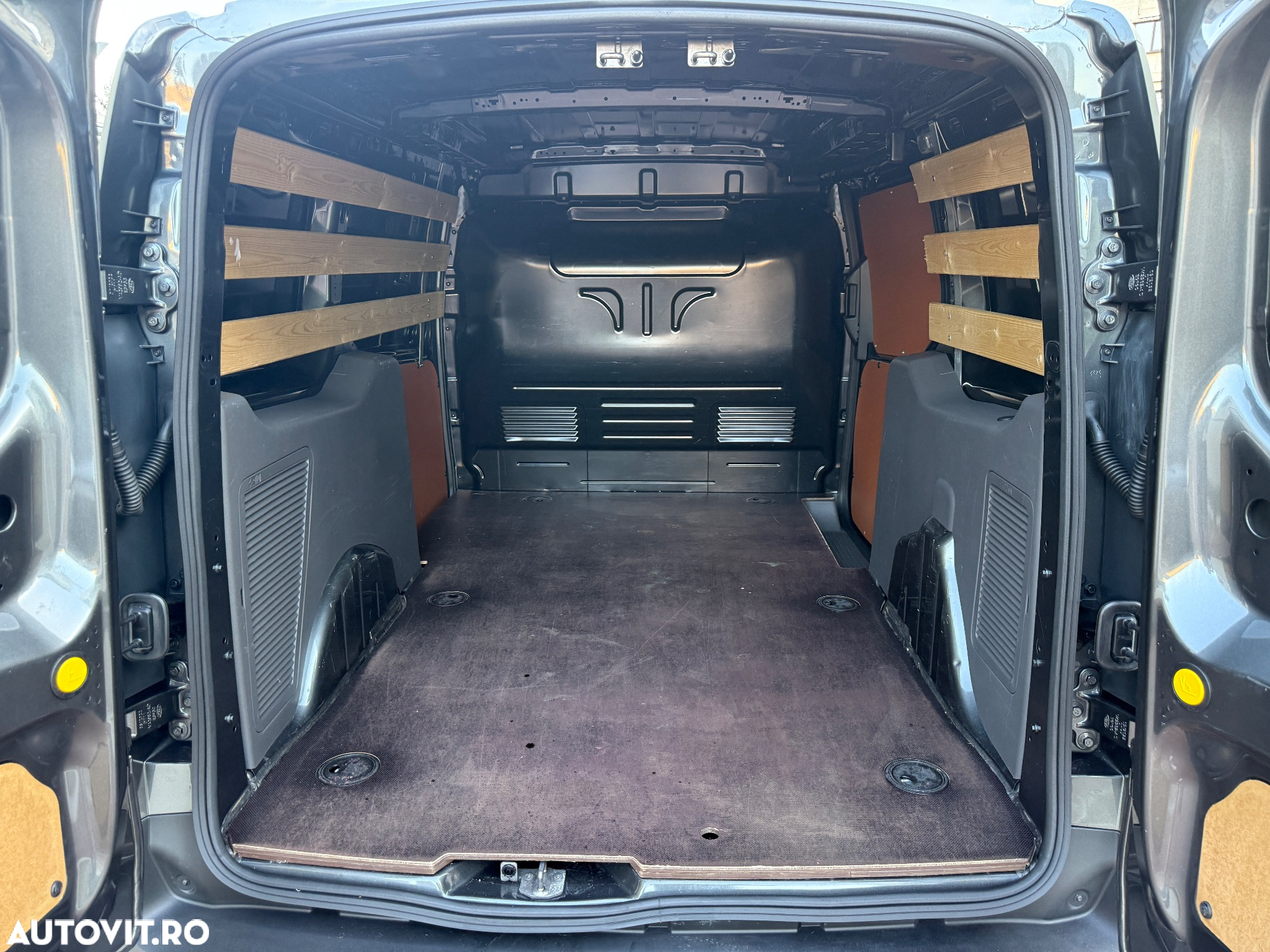 Ford Transit Connect 240 L2 Trend - 11