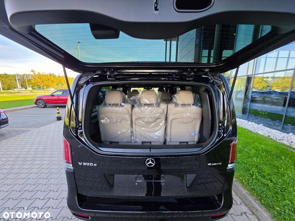 Mercedes-Benz Klasa V 300 d 4-Matic 9G-Tronic Exclusive (ekstra dł) - 29