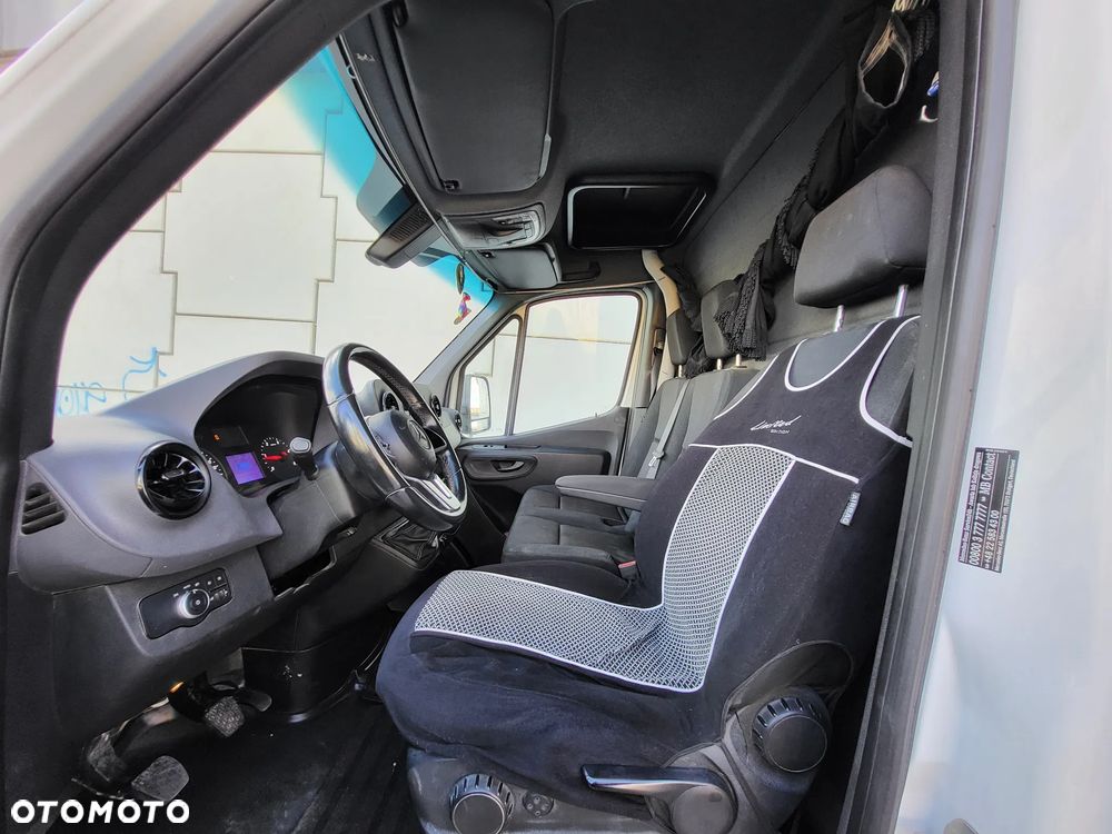 Mercedes-Benz Sprinter - 7