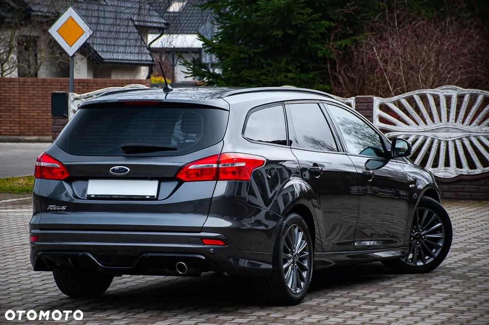 Ford Focus 1.5 EcoBoost Titanium ASS - 25