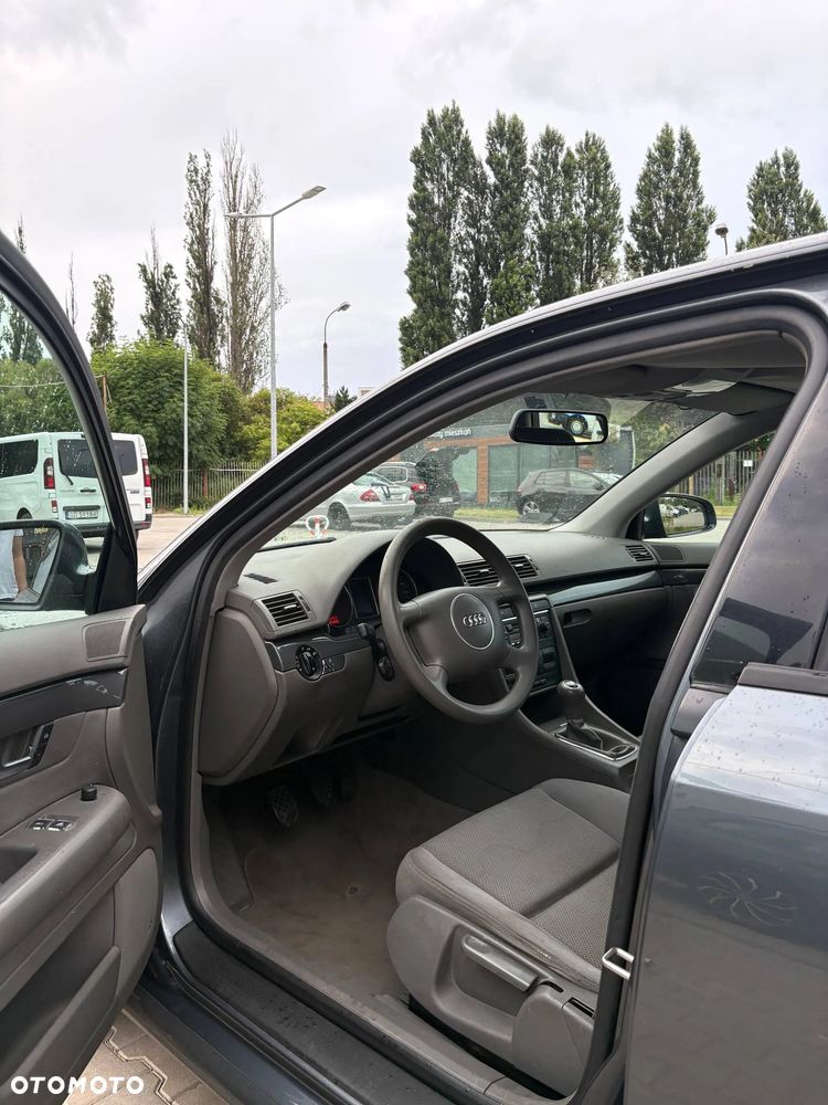Audi A4 Limousine 1.6 - 6