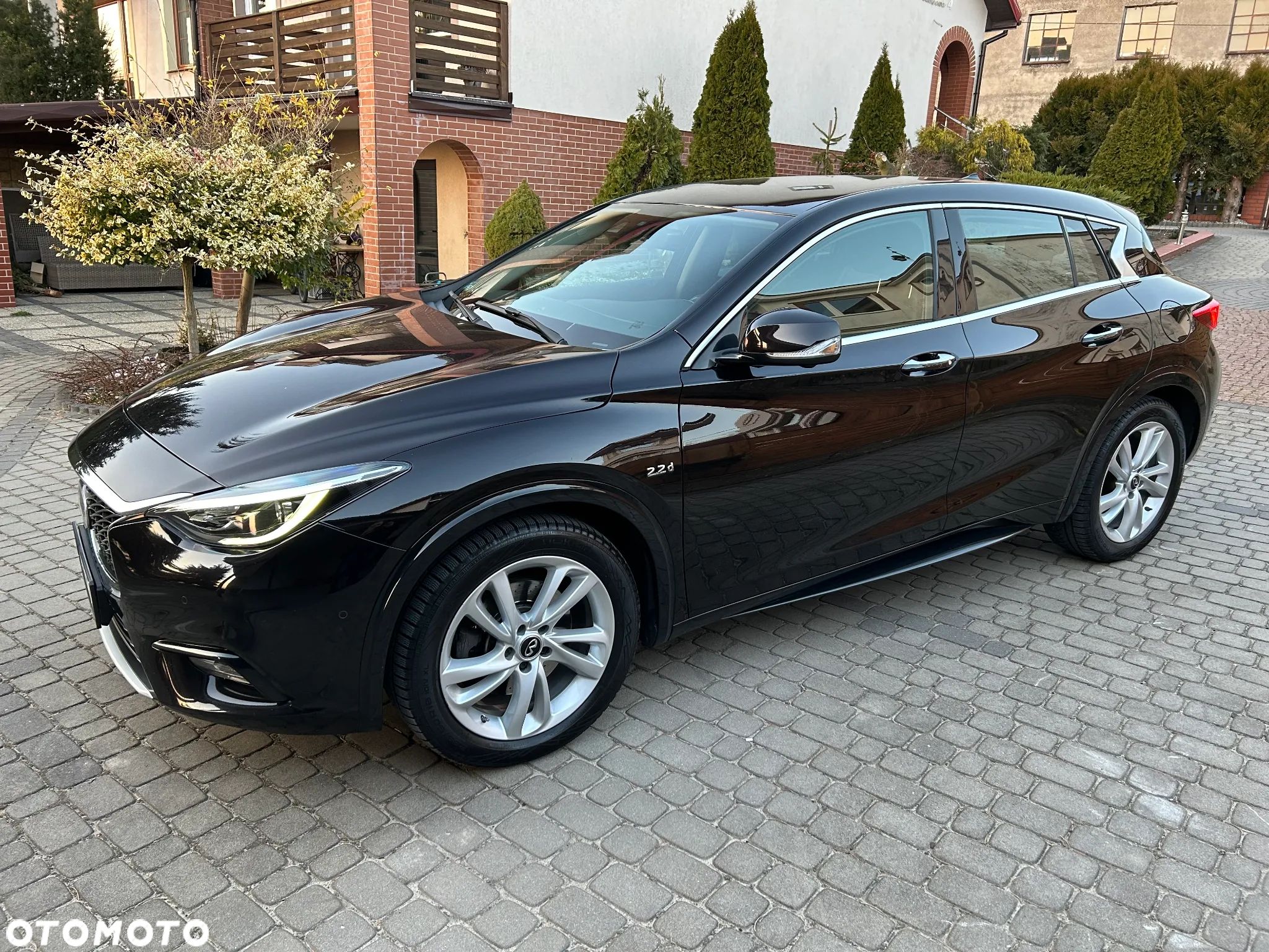 Infiniti Q30 2.2d 7DCT - 1
