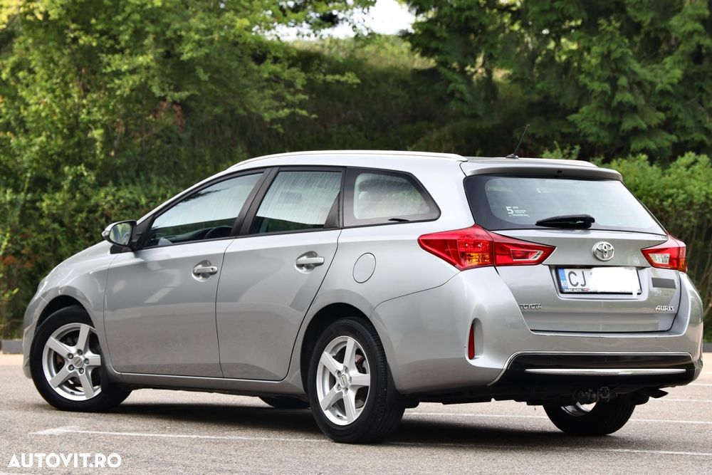 Toyota Auris 1.4 D-4D TS Luna - 3