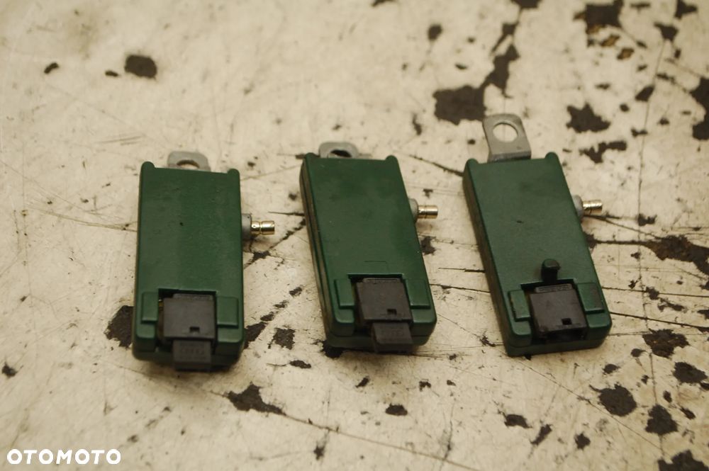 WZMACNIACZ ANTENOWY 4B9035225A 4B9035225 AUDI A6 C5 - 2