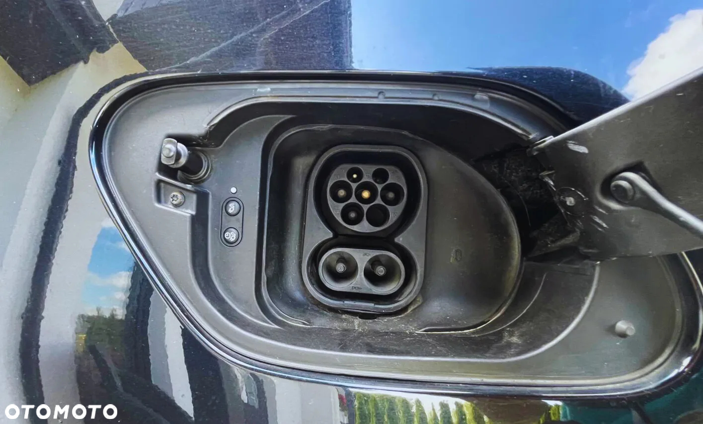 Volkswagen Golf e-Golf - 19