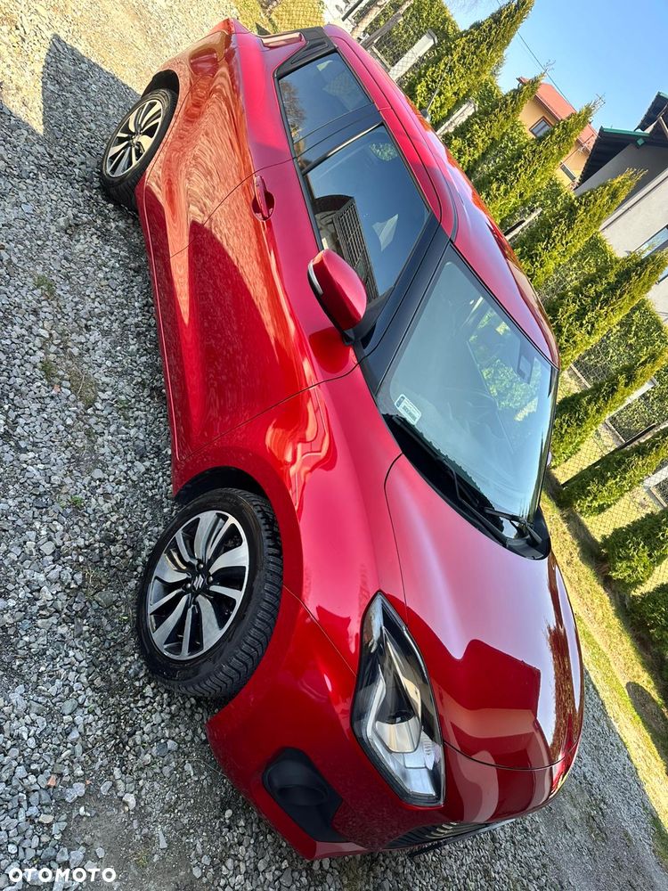 Suzuki Swift 1.2 Premium - 2