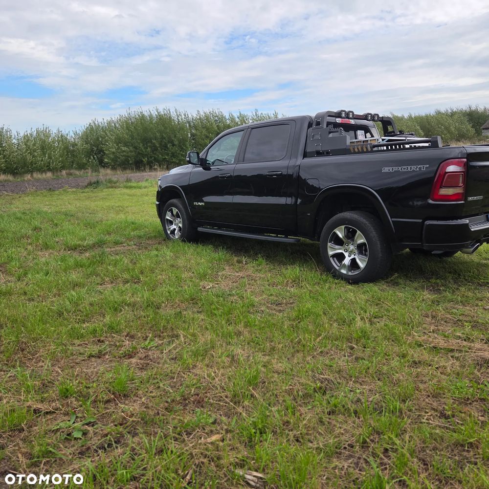 Dodge RAM 5.7 4x4 - 3