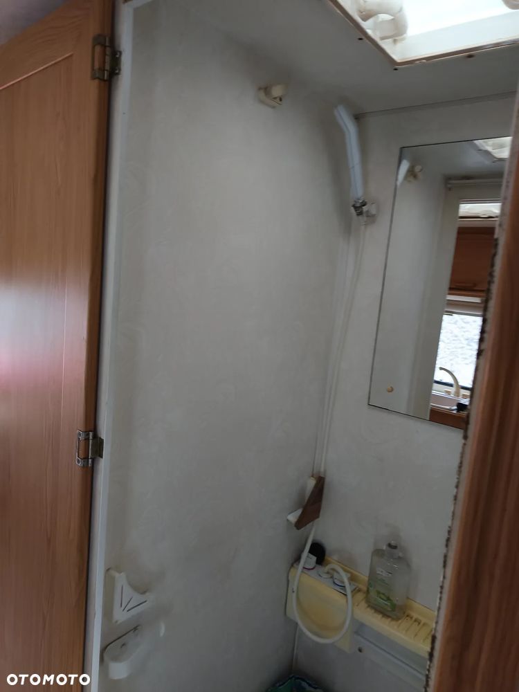 Avondale Carlton - 12