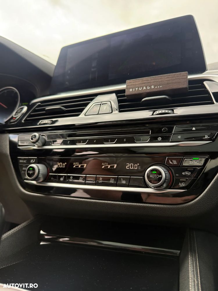 BMW Seria 5 520d AT - 8