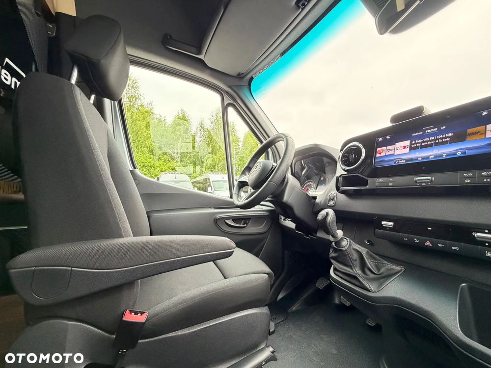 Mercedes-Benz Sprinter 519 - 15