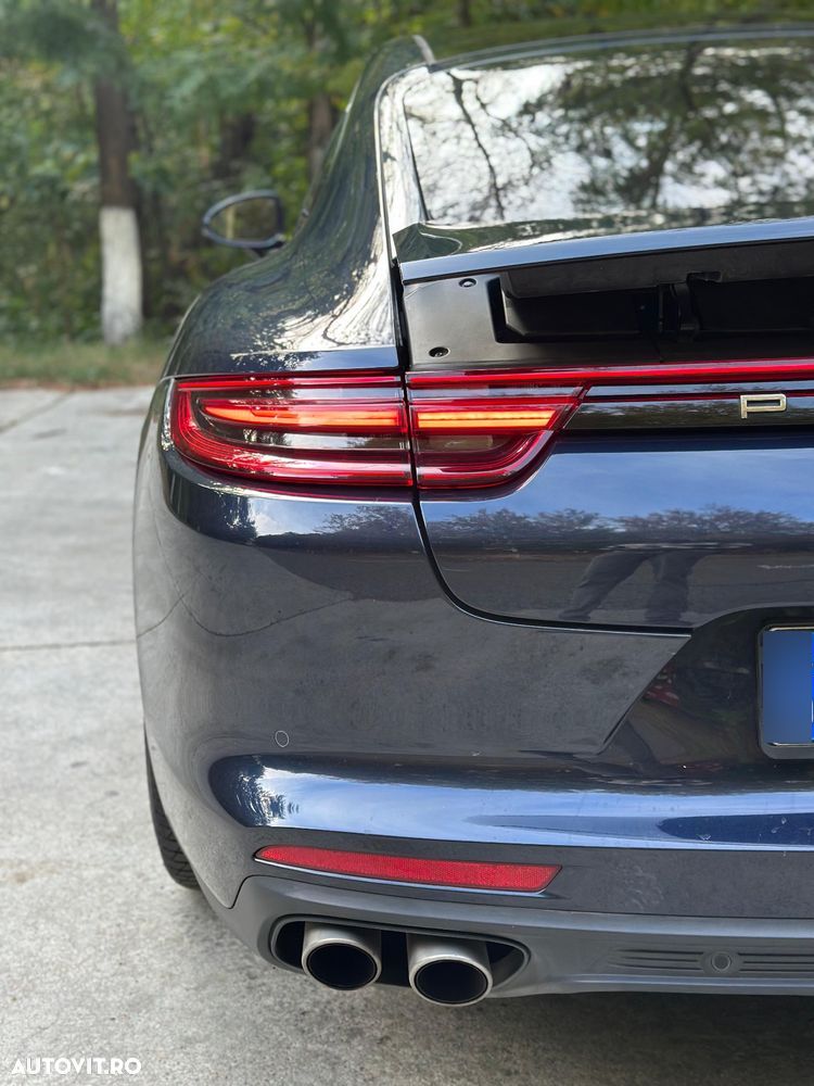 Porsche Panamera 4S - 6