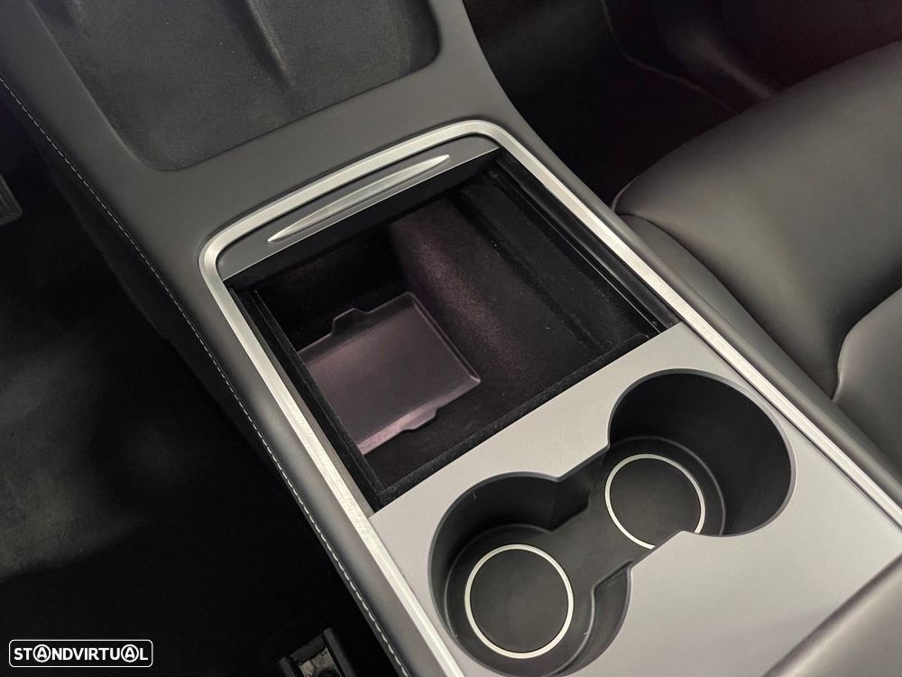 Tesla Model Y Standard - 44