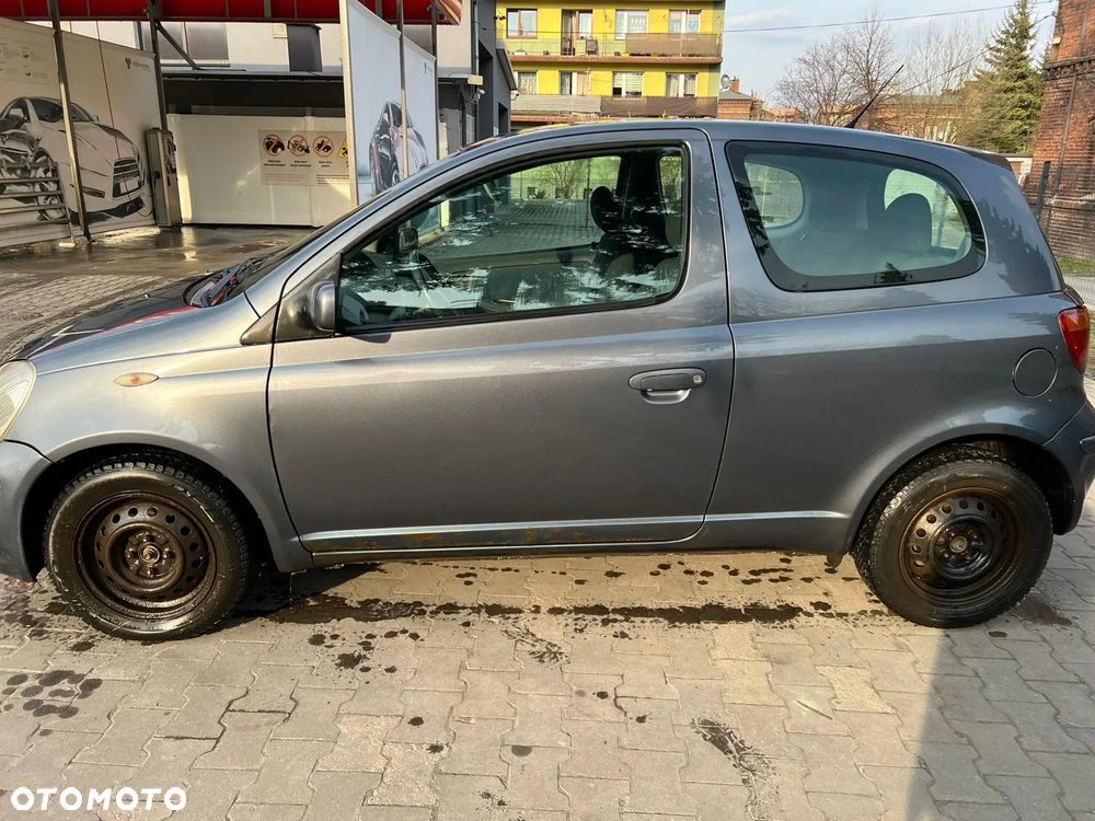 Toyota Yaris 1.4 D-4D Base - 6