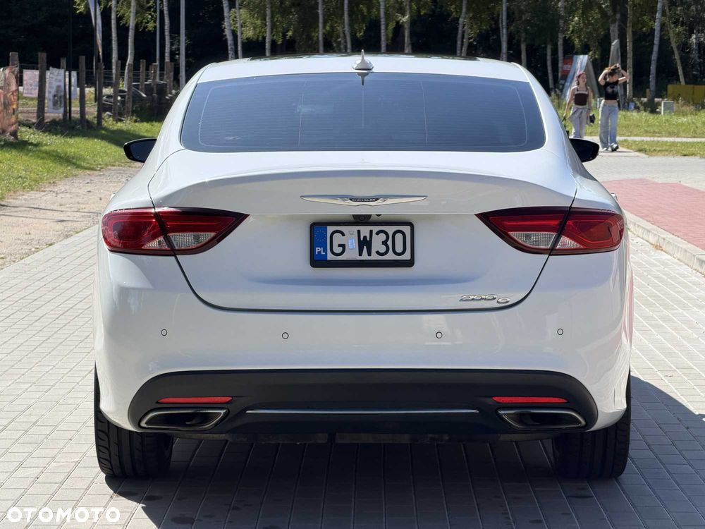 Chrysler 200 - 4