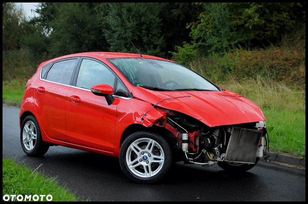 Ford Fiesta 1.0 EcoBoost S&S TITANIUM - 10