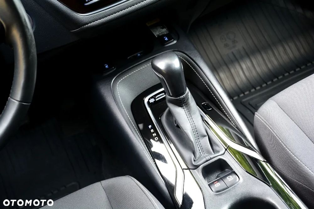 Toyota Corolla 1.8 Hybrid Comfort - 13