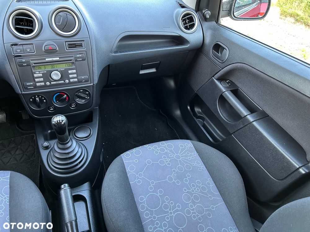 Ford Fiesta 1.3 Style - 28