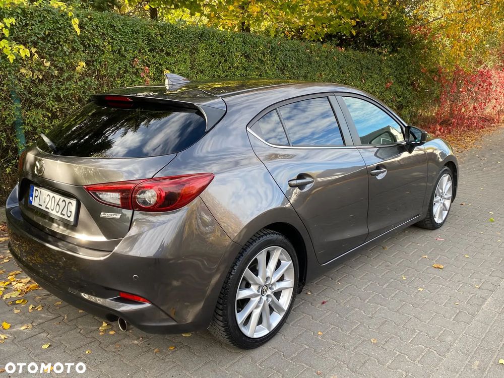 Mazda 3 - 4