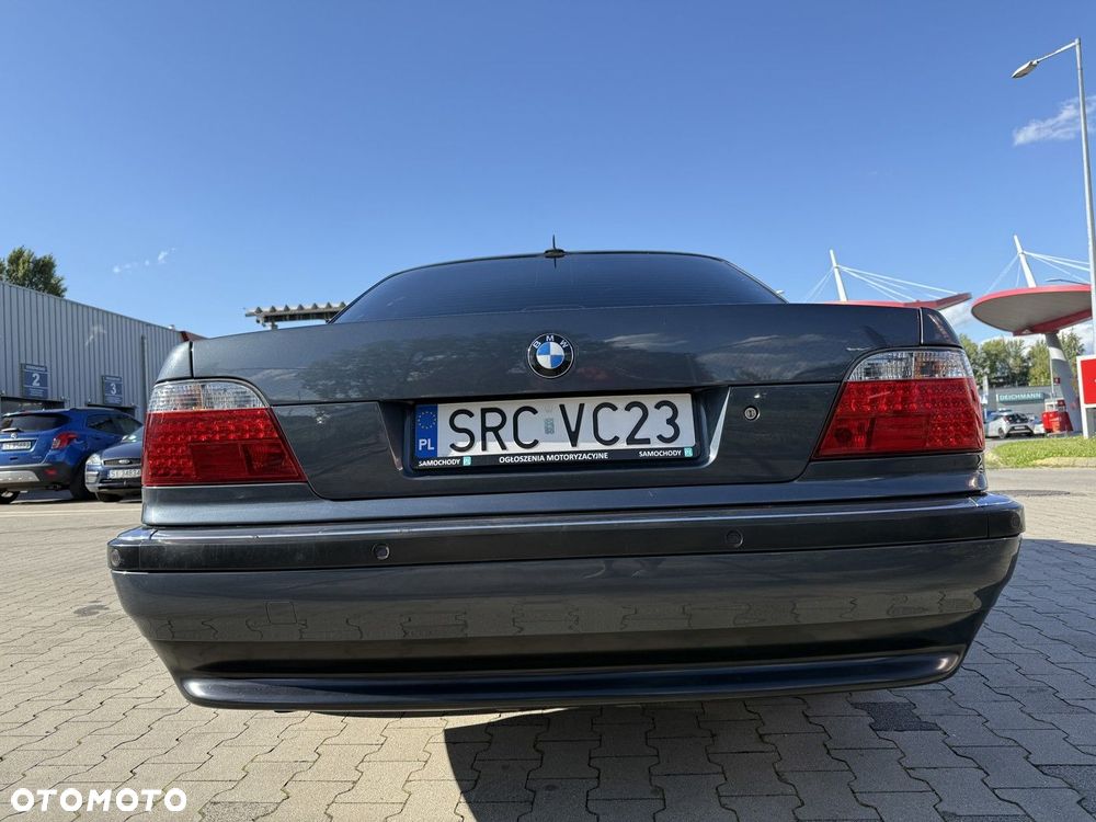 BMW Seria 7 - 8