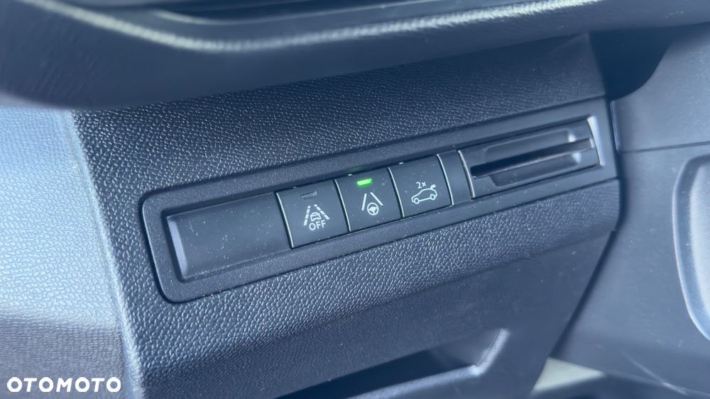 Peugeot 3008 PureTech 180 Stop & Start GPF EAT8 Crossway - 11