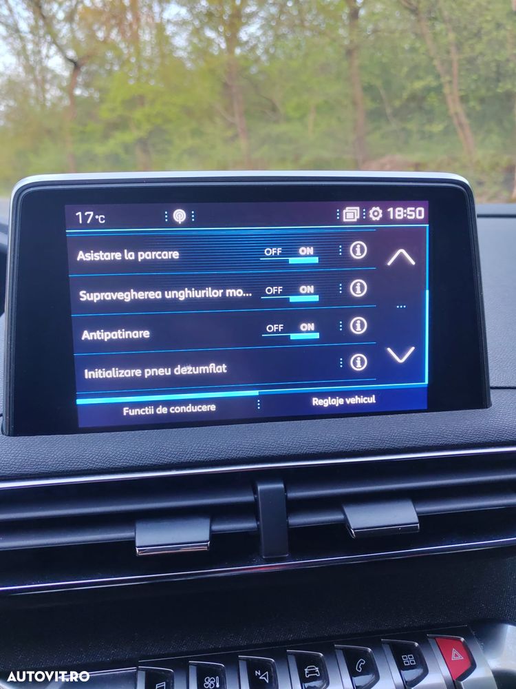 Peugeot 5008 BlueHDI 130 EAT8 Allure - 29