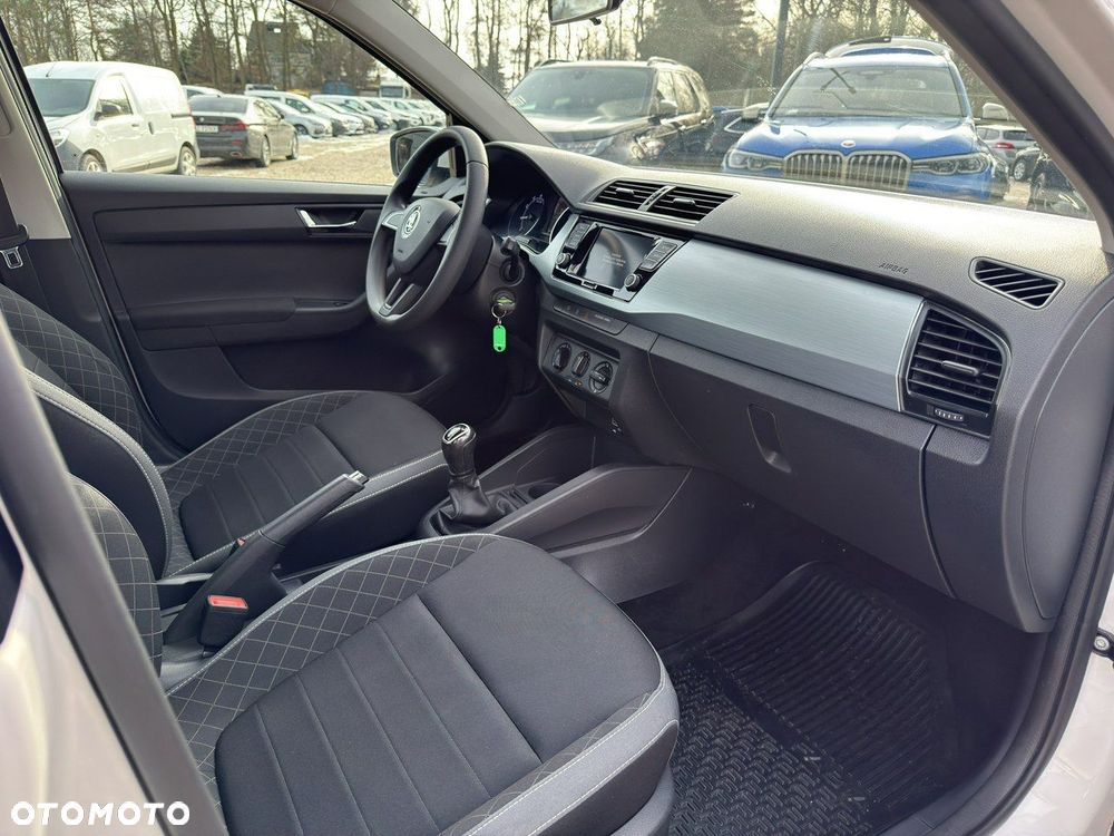 Skoda Fabia - 13