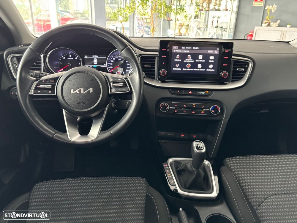 Kia Ceed SW 1.6 CRDi MHEV Dynamic - 8
