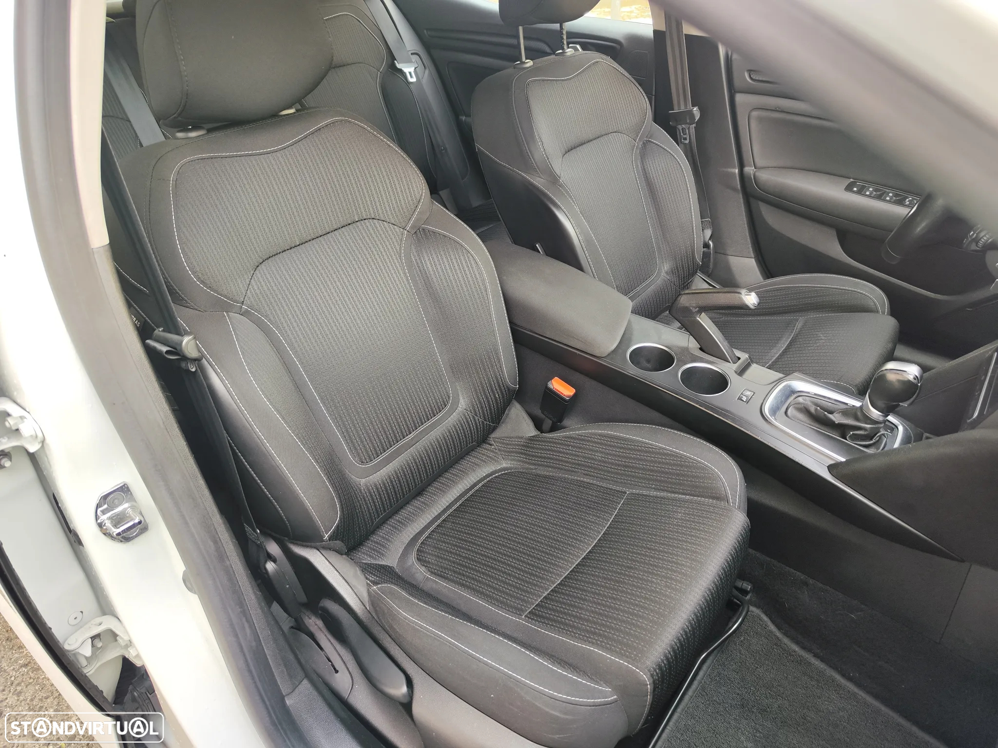 Renault Mégane ENERGY dCi 110 EDC INTENS - 13