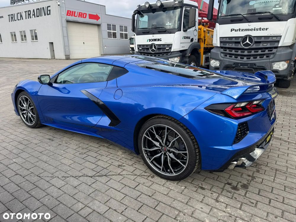 Chevrolet Corvette - 8