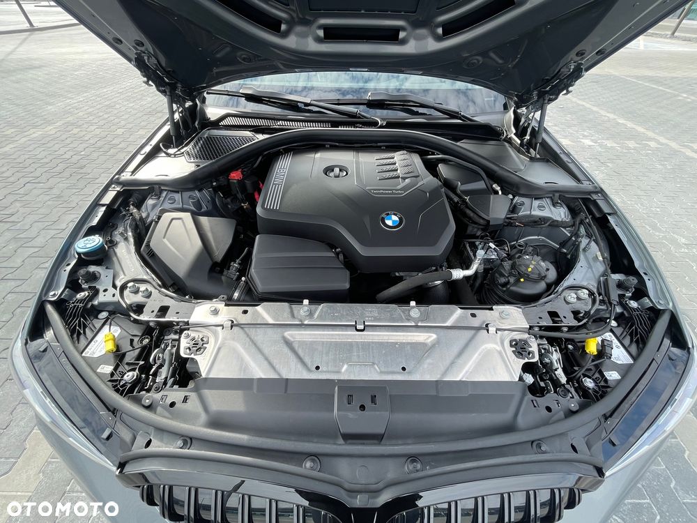 BMW Seria 3 318i M Sport - 15