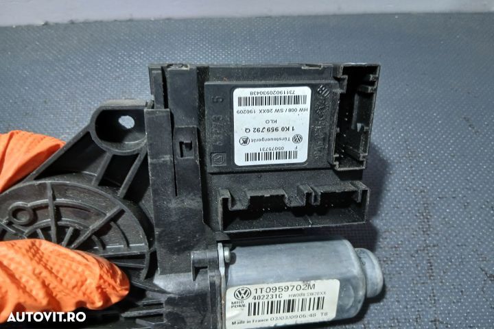 Motoras macara geam fata dreapta 1K0959792Q  1T0959702M 1K0959792Q  1 - 4