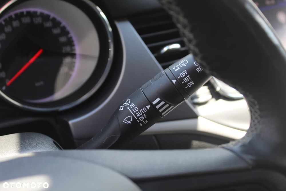 Opel Astra 1.4 T Edition S&S - 19