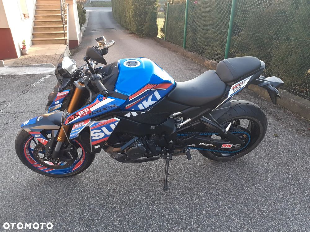Suzuki GSX 1000 - 9