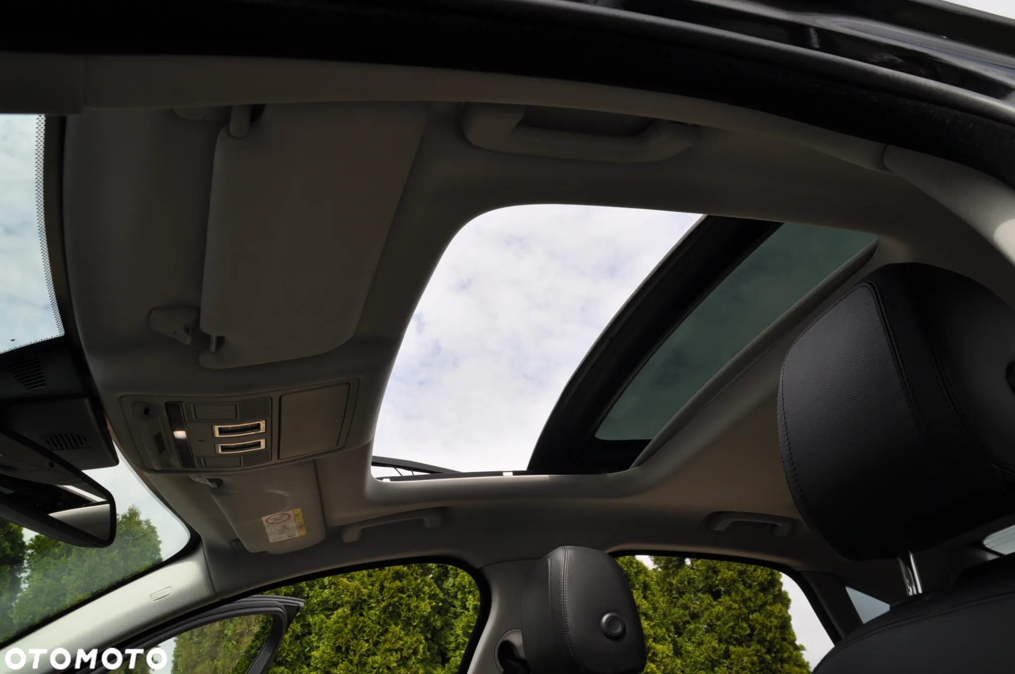 Jaguar XF 20d Sportbrake R-Sport - 38