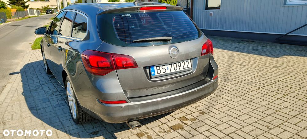 Opel Astra 1.4 T Cosmo S&S - 10