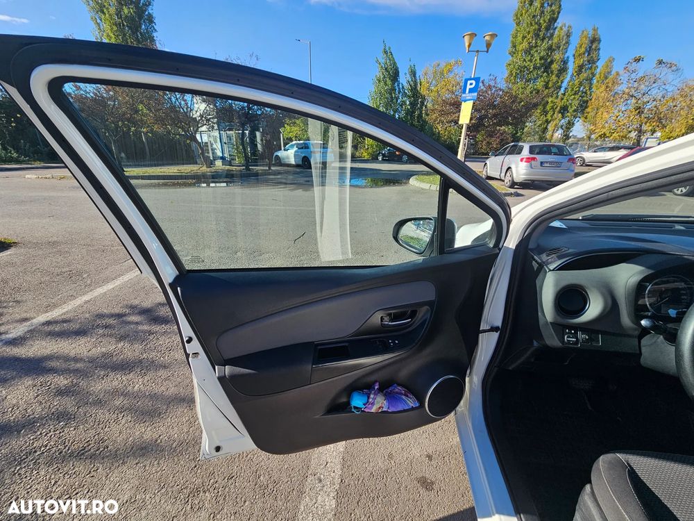 Toyota Yaris - 5