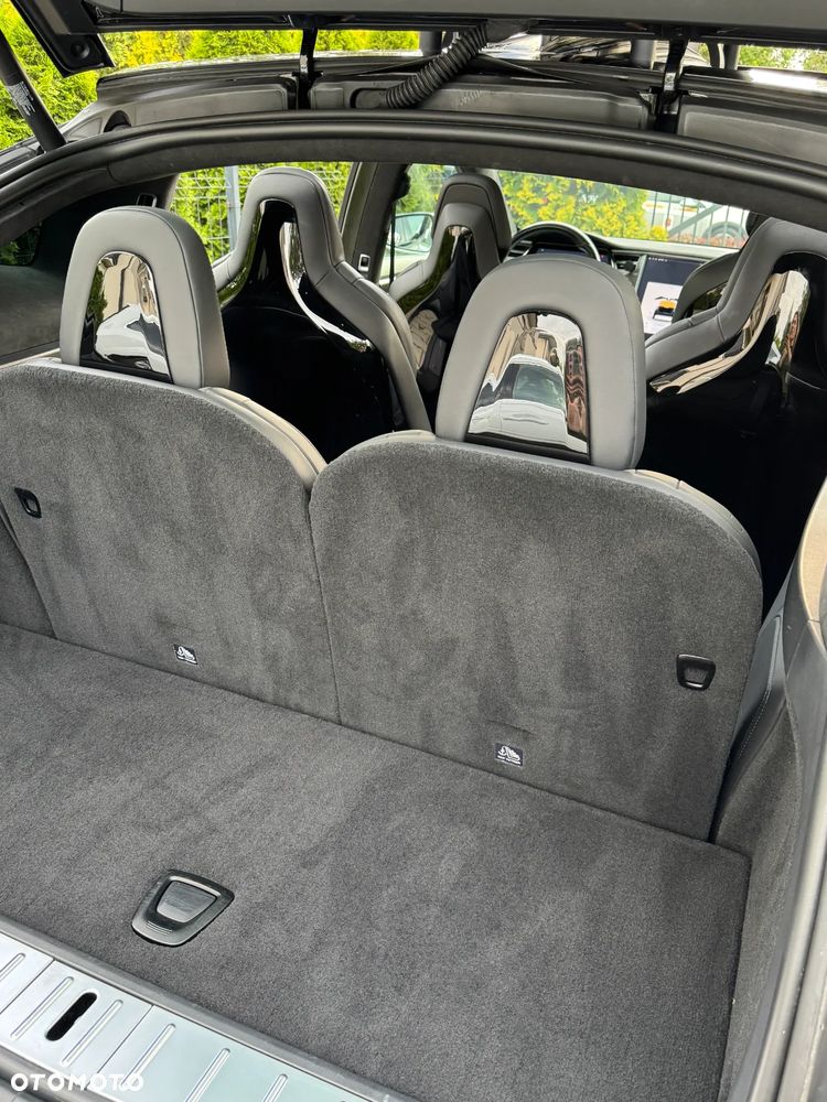 Tesla Model X Long Range Plus - 11