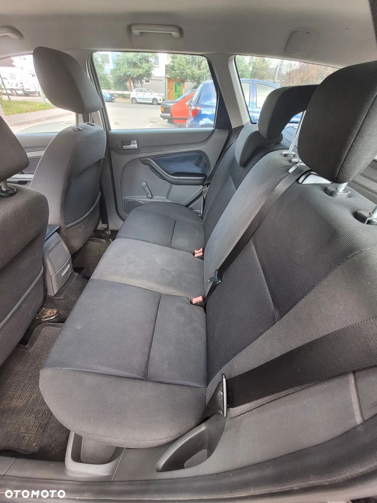 Ford Focus 1.8 TDCi Trend - 9