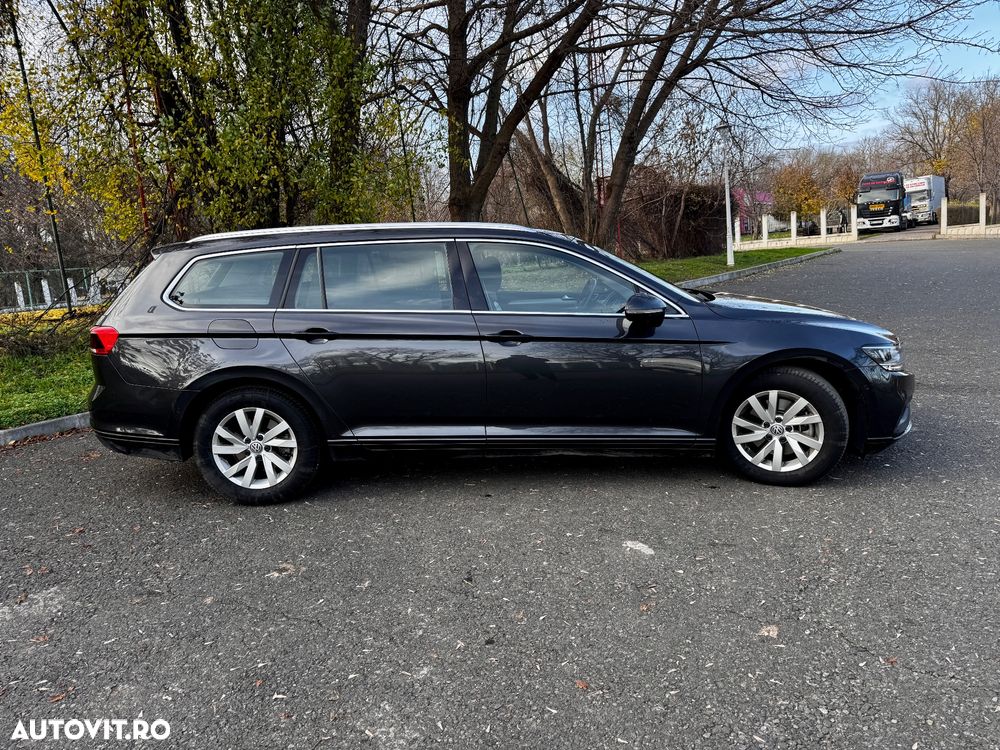 Volkswagen Passat - 4
