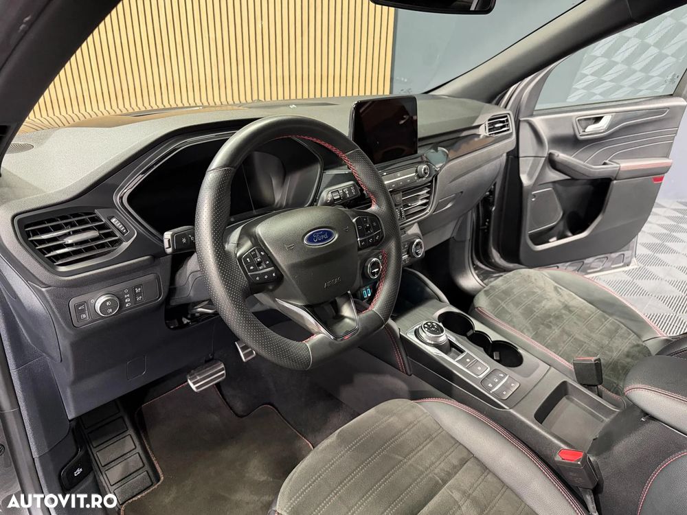 Ford Kuga 2.5 Duratec PHEV ST-LINE X - 17