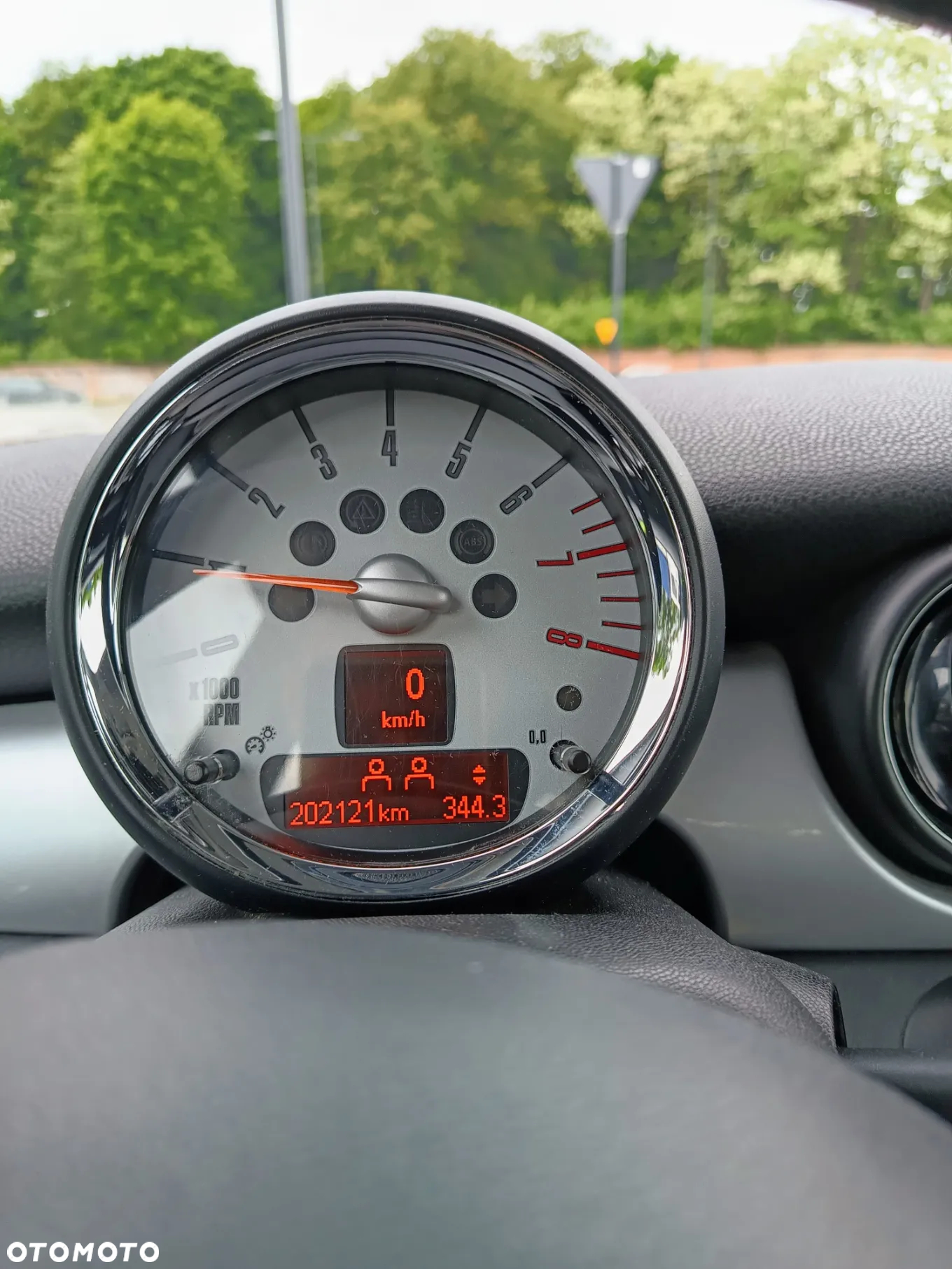 MINI Cooper Standard - 8