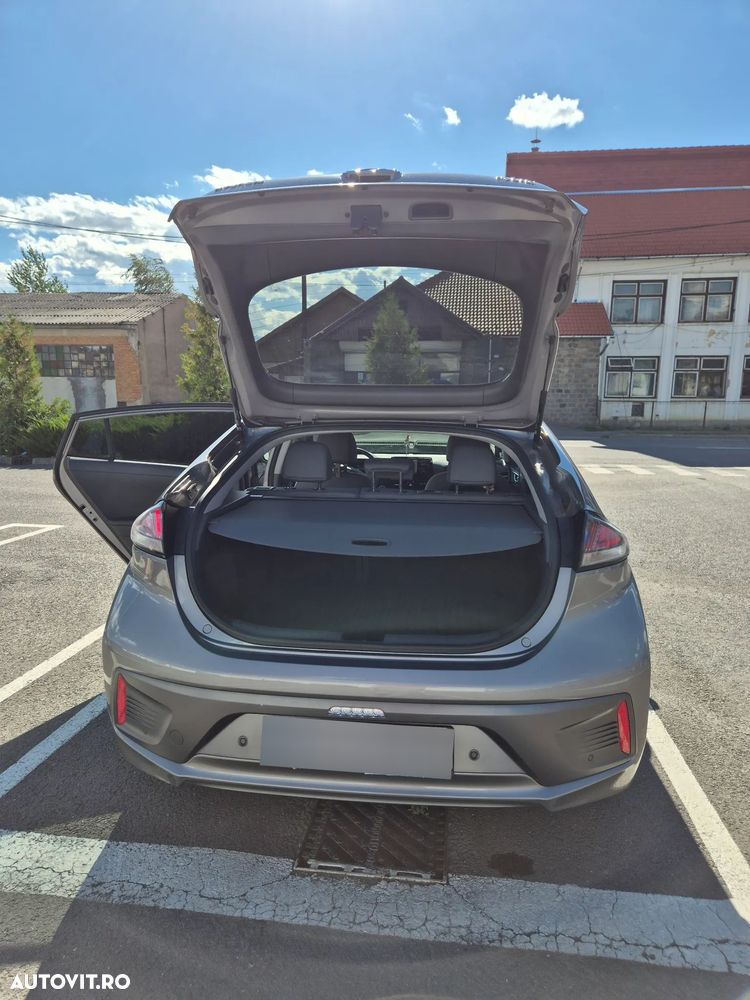 Hyundai IONIQ - 21