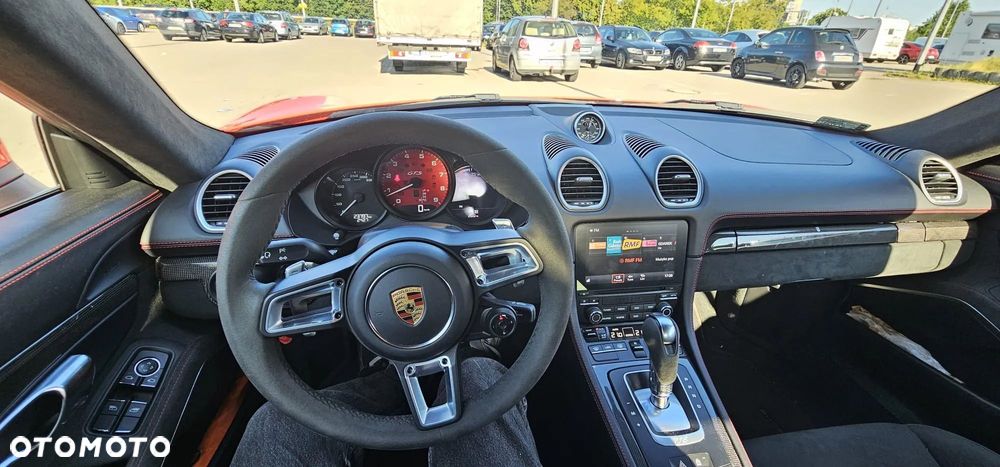 Porsche 718 Cayman - 7