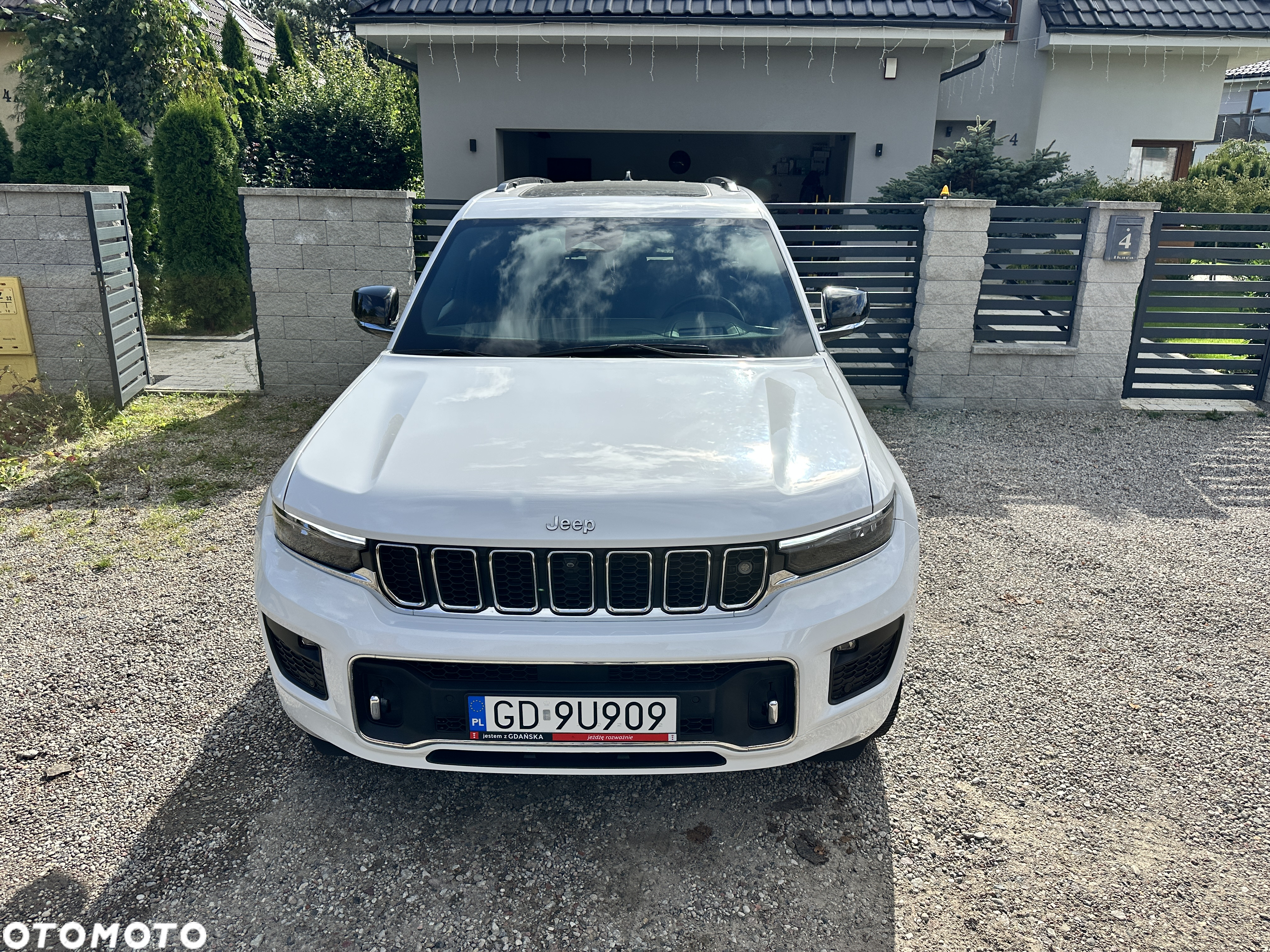 Jeep Grand Cherokee - 9