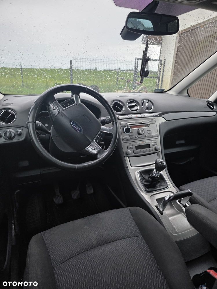 Ford Galaxy - 7
