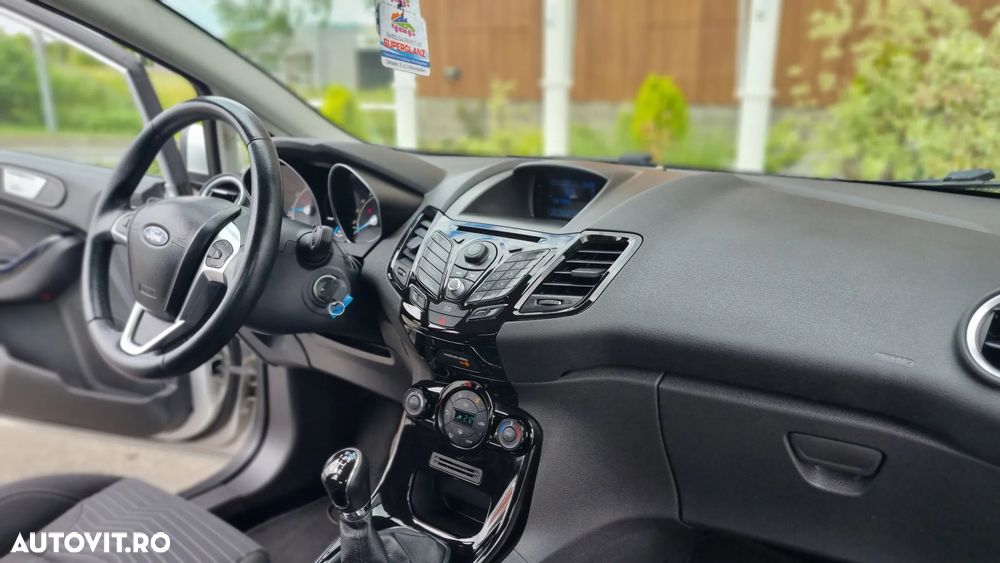 Ford Fiesta 1.4 Titanium - 15